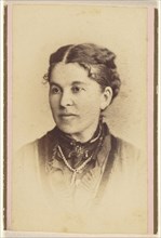 woman in 3,4 profile, printed in vignette-style; Hastings & White & Fisher; about 1880; Albumen silver print