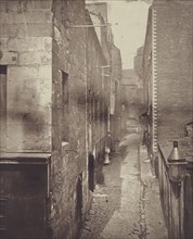 Laigh Kirk Close; Thomas Annan, Scottish,1829 - 1887, Glasgow, Scotland; 1868 - 1877; Carbon print; 29.9 × 24 cm
