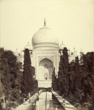 Central View of the Taj Mahal; Felice Beato, 1832 - 1909, Henry Hering, 1814 - 1893, India