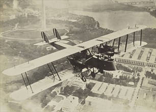 Flying airplane above Washington D.C; Fédèle Azari, Italian, 1895 - 1930, Washington, District of Columbia, United States