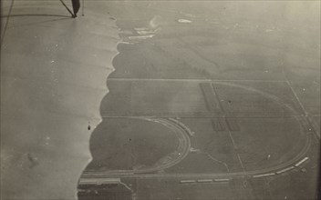 Oval field; Fédèle Azari, Italian, 1895 - 1930, Italy; 1914 - 1929; Gelatin silver print; 8.3 x 9 cm, 3 1,4 x 3 9,16 in