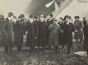 Group of men; Fédèle Azari, Italian, 1895 - 1930, Italy; 1914 - 1929; Gelatin silver print; 10.9 x 14.6 cm, 4 5,16 x 5 3,4 in