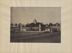 Madura. Teppacolum; Capt. Linnaeus Tripe, English, 1822 - 1902, Madura, India; 1858; Albumen silver print from a waxed paper