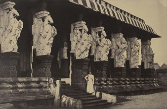Secunder Malay. Munduppum, in Front of the Therooparungoonrum Pagoda; Capt. Linnaeus Tripe, English, 1822 - 1902, Madura, India