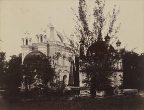 English Tomb Surat, Governor Onendur; India; 1886 - 1889; Albumen silver print