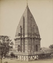 Sumeree Temple at Ramnugger, near Benares; Samuel Bourne, English, 1834 - 1912, Ramnagar, India; 1866; Albumen silver print
