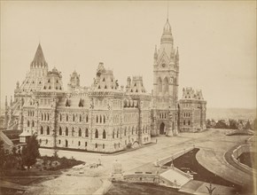 Ottawa, Palais du parlement, batiment principal; Ottawa, Canada; 1860s - 1880s; Albumen silver print