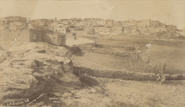 Un village sur la ligne de Mexico à San Francisco; Henry Brown, British, active 1860s, Mexico; 1860s - 1880s; Albumen silver