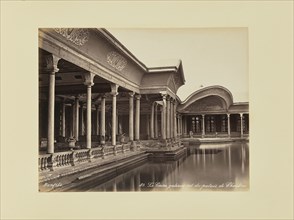 Le Caire, galeries int. du palais de Choubra; Félix Bonfils, French, 1831 - 1885, 1870s; Albumen silver print