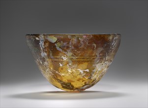 Bowl; Workshop in the Eastern Mediterranean, Eastern Mediterranean; 2nd - 1st century B.C; Glass; 8.5 x 14 cm 3 3,8 x 5 1,2 in