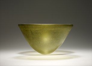 Bowl; Eastern Mediterranean; 2nd - 1st century B.C; Glass; 8.5 × 15.7 cm, 3 3,8 × 6 3,16 in