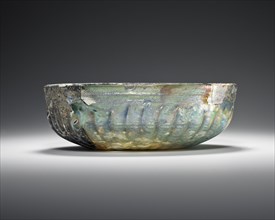Ribbed Bowl; Eastern Mediterranean or Italy; 1st century B.C; Glass; 4.5 x 12.7 cm, 1 3,4 x 5 in