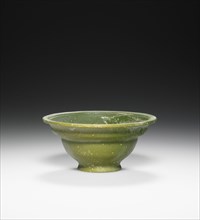 Bowl; Eastern Mediterranean or Italy; end of 1st century B.C. - beginning of 1st century A.D; Glass; 3.3 x 7.3 cm