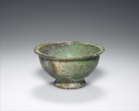 Bowl; Eastern Mediterranean or Italy; end of 1st century B.C. - beginning of 1st century A.D; Glass; 3.4 x 6.1 cm