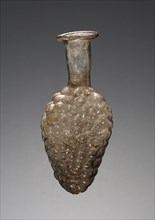 Grape Flask; Eastern Mediterranean; about 2nd - 3rd century; Glass; 13.7 cm, 5 3,8 in