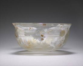 Bowl; Eastern Mediterranean; 2nd - 3rd century; Glass; 3.8 x 8 cm, 1 1,2 x 3 1,8 in