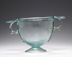 Skyphos; Eastern Mediterranean; 1st century; Glass; 8.3 x 8.5 cm, 3 1,4 x 3 3,8 in