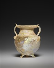 Jar with tripod foot; Eastern Mediterranean; 3rd century; Glass; 7 x 6 cm, 2 3,4 x 2 3,8 in