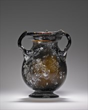 Jar; Eastern Mediterranean; 3rd - 4th century; Glass; 9 x 5.3 cm, 3 9,16 x 2 1,16 in