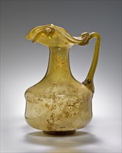 Oinochoe; Roman Empire; 3rd - 4th century; Glass; 12 x 7.5 cm, 4 3,4 x 2 15,16 in