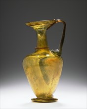 Oinochoe; Roman Empire; 4th century; Glass; 18 x 9 cm, 7 1,16 x 3 9,16 in