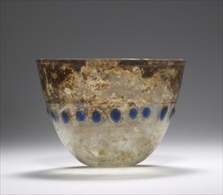 Lamp or Cup; Eastern Mediterranean; 4th century; Glass; 7 x 10 cm, 2 3,4 x 3 15,16 in