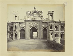 Lucknow; East Gate of the Kaiser Bagh, from the Garden; Samuel Bourne, English, 1834 - 1912, Lucknow, India, Asia; 1864-1865