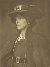 Frau Mathasius; James Craig Annan, Scottish, 1864 - 1946, October 1904; Photogravure; 21.6 x 15.7 cm 8 1,2 x 6 3,16 in