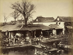 Shanghai, Peepshow and storyteller at the tea pavilion near the City God Temple, Shanghai, Views of 19th-century Shanghai