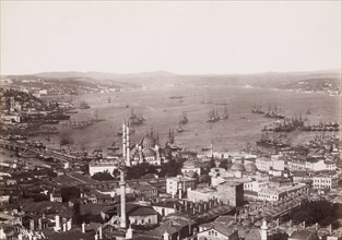 Unterer Bosporus: vorne Yeni Dschami, Constantinople and Bosporus: views and people