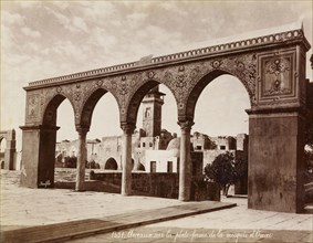 Arceaux sur la plate-forme de la mosquée d'Omar, orientalist photography, Bonfils, Félix, 1831-1885, 1880s