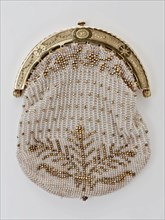 Bracket bag with gold braces and bag of white and gold colored beads, clamp bag clothing accessory clothing gold silk glass