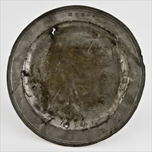 Tin plate with flat bottom, seven brands and name owner: Lurting, plate crockery holder soil find metal tin, cast Plate with