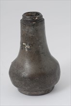 Pear shaped feeding bottle with threaded edge, feeding bottle utensils equipment tin, molded Flat bottom with stand ring pear