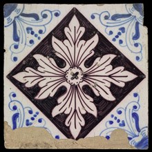 Ornament tile, symmetrical leaf shape, corner motif, ox head, wall tile tile sculpture ceramic earthenware glaze, baked 2x
