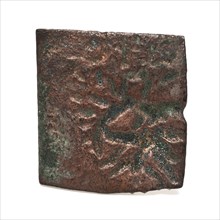 Flat, square and copper coinweight, marked, coin weight weight soil find copper metal, casted Irregular almost rectangular plate