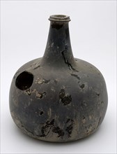 Large bottle-shaped bottle, bottle holder bottomfound glass, neck with imposed all-round convex glass thread and flattened lip