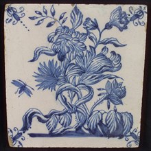 White tile with blue bouquet, corner pattern flower, wall tile tile sculpture ceramic earthenware glaze, baked 2x glazed painted