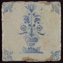 Tile, flower pot in blue on white, corner motif oxen head, wall tile tile footage earth discovery ceramics pottery glaze, baked