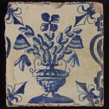 Flowerpot flowerpot, flowerpot between balusters in blue on white, corner pattern french lily, wall tile tile sculpture ceramic
