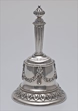 Silversmith: Johannes La Blanc, Bell-shaped, silver bell with clapper, decorated with leaf garlands, acanthus leaf motifs and