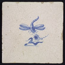 Animal tile, flying dragonfly above flower, in blue on white, without corner motif, wall tile tile sculpture ceramic earthenware