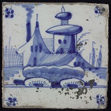Scene tile, blue with landscape with house with tower with onion-shaped roofs, corner pattern spider, wall tile tile sculpture