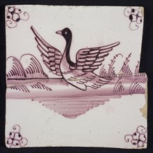 Animal tile, flying swan to the left in running water, in the background vegetation, in purple on white, corner pattern spider