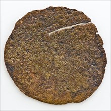 Copper coin, very thin, remains of place?, coin money swap soil find copper metal, minted Unevenly shaped copper coin