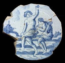 Soul of majolica dish with representation of two mythological figures, Blue on white, plate dish crockery holder soil find