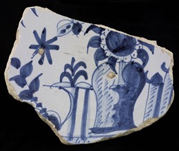 Fragment majolica plate, blue on white, flower vase in Chinese style, plate dish crockery holder soil find ceramics pottery