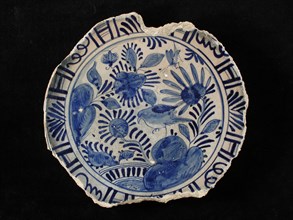 DS, Dish fragment, blue on white, bird in Chinese garden, border in Wanli style, signed, plate dish crockery holder soil find