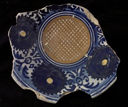 Fragment majolica dish, polychrome, orange grid in the middle, dish crockery holder soil find ceramic earthenware glaze, baked