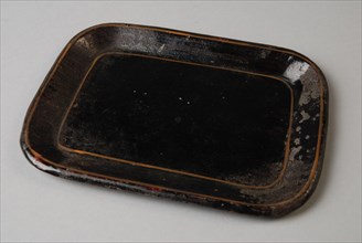 metal worker: Gresnich, Rectangular black miniature tray with gold colored edges, tray miniature model toy relaxant iron tin